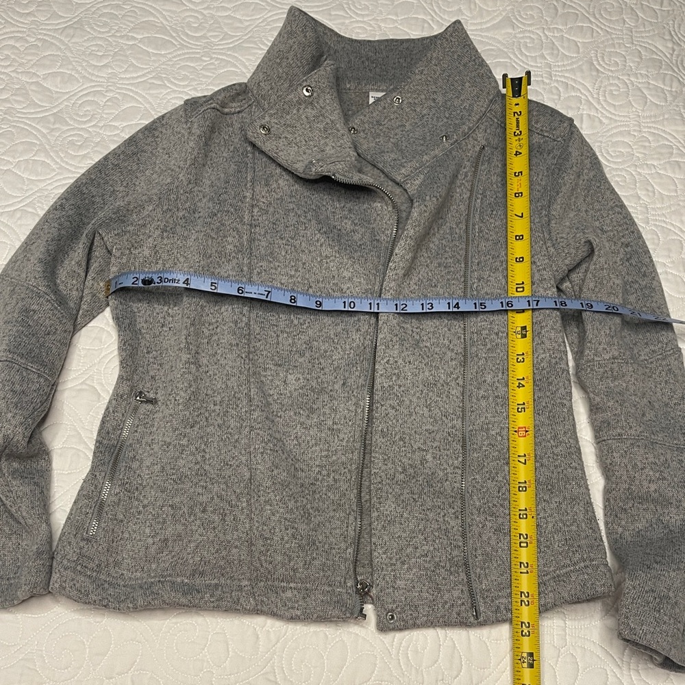Sweater - Picture 4 of 8